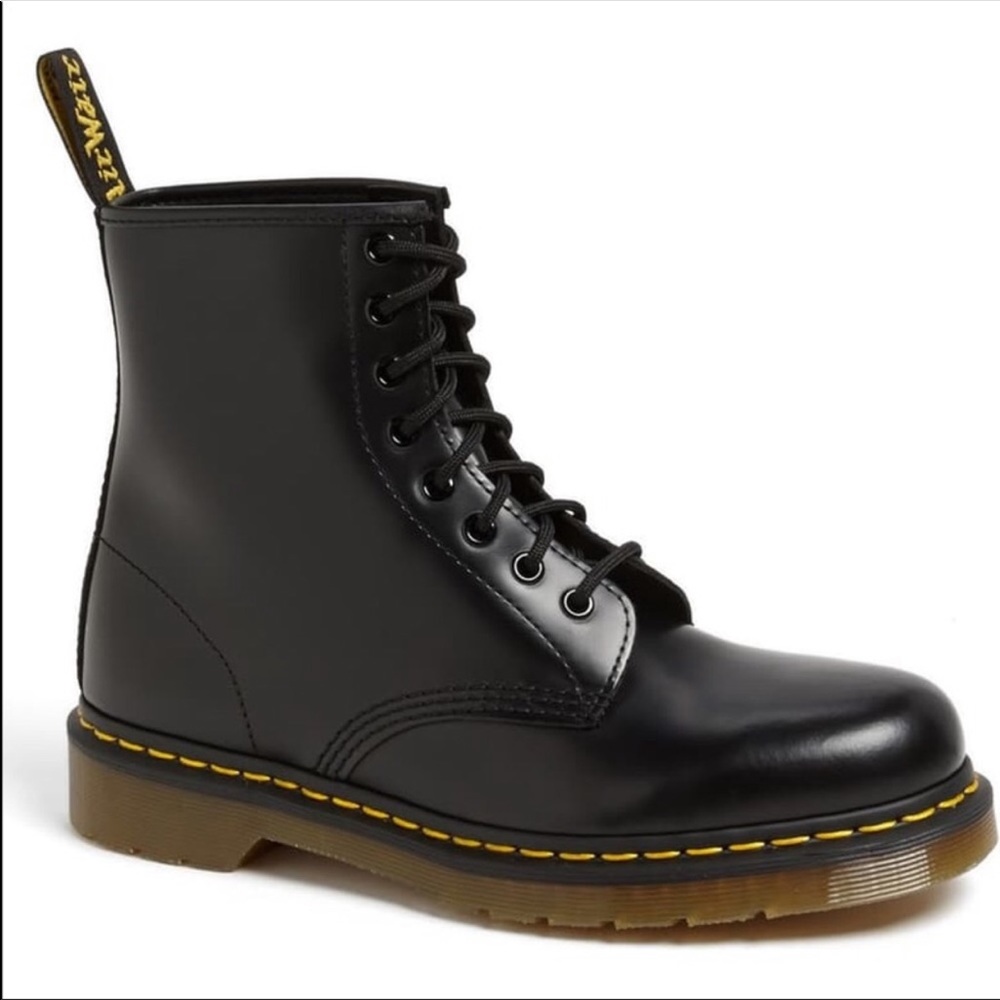 dr martens 1460 smooth black